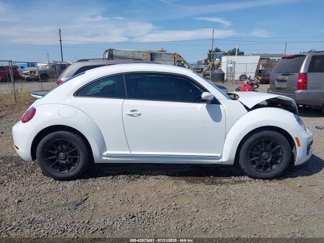 3VWFD7AT5KM708869 Volkswagen Beetle