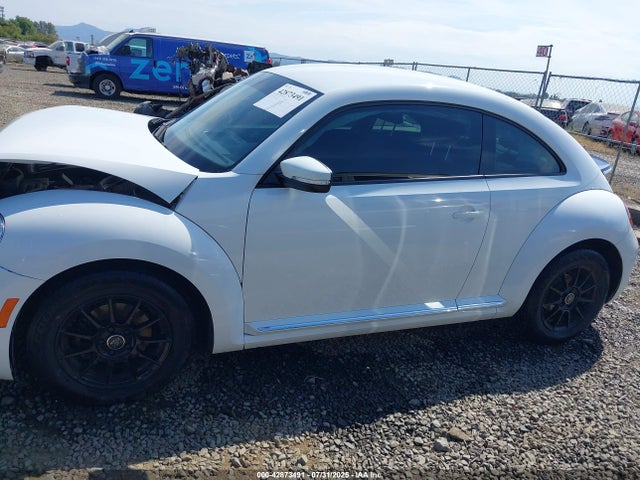 3VWFD7AT5KM708869 Volkswagen Beetle