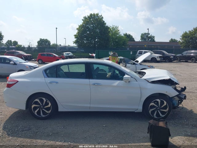 Honda k24w1 2016 1HGCR2F98GA009751 Image 14