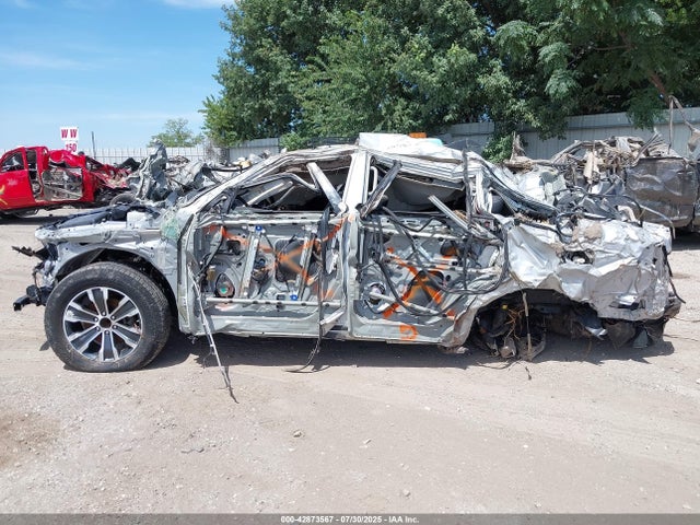 JN8AY2NDXLX016016 Nissan Armada