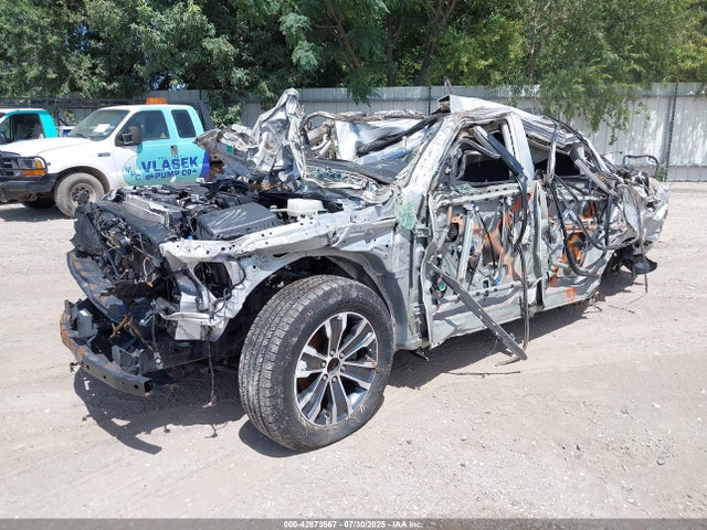 JN8AY2NDXLX016016 Nissan Armada