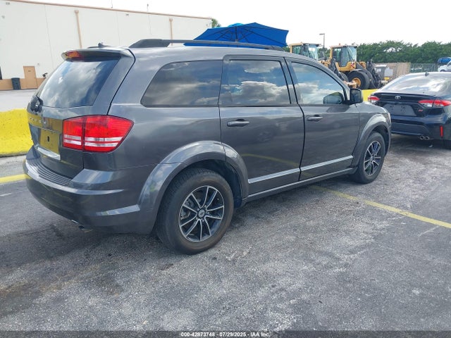 Dodge 2018 2018 3C4PDCABXJT183528 Image 4