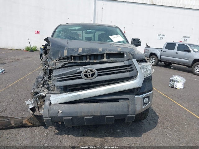 Toyota 1ur-fe 2014 5TFUM5F19EX055855 Image 13