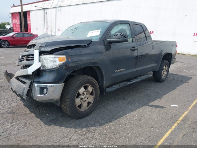 Toyota 1ur-fe 2014 5TFUM5F19EX055855 Image 2
