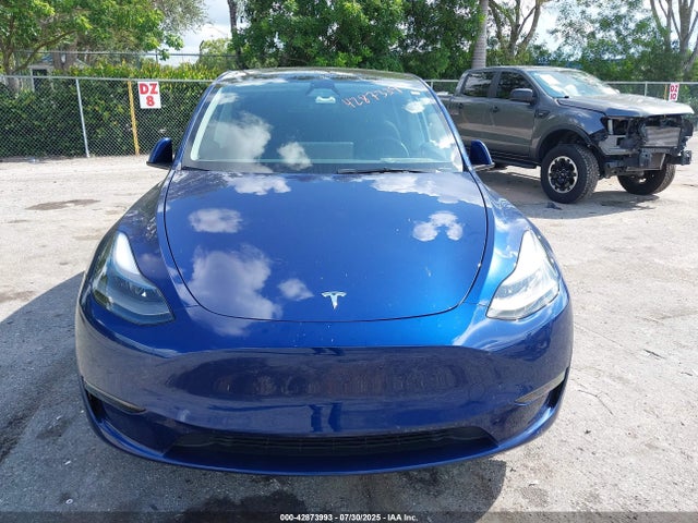 Tesla Model Y 2024 7SAYGDED5RF090491 Image 12