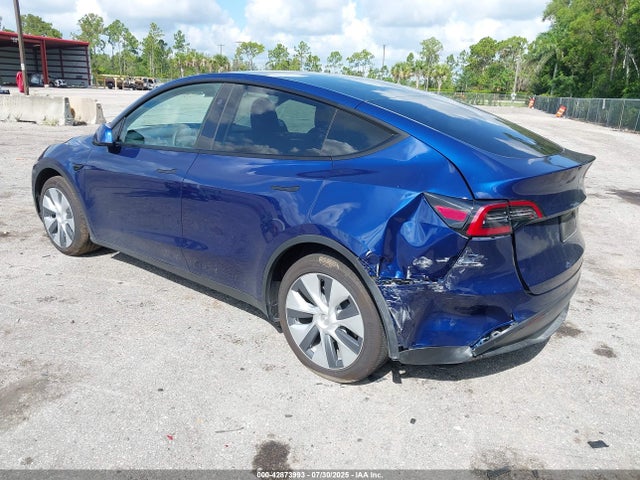 2024 TESLA MODEL Y 7SAYGDED5RF090491 Photo 2