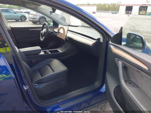 2024 TESLA MODEL Y 7SAYGDED5RF090491 Photo 4