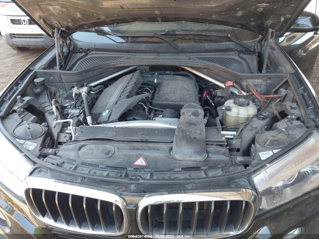 5UXKR2C50G0R68836 BMW X5
