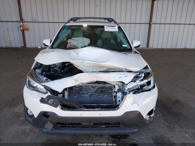 Subaru na 2021 JF2GTHNC5M8274200 Image 13