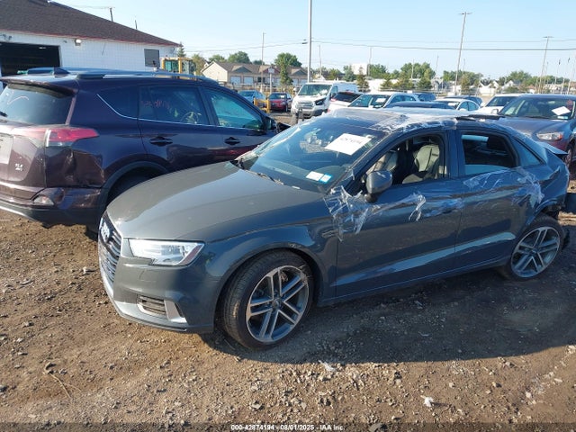 2018 AUDI A3 WAUB8GFF4J1071071 Photo 1