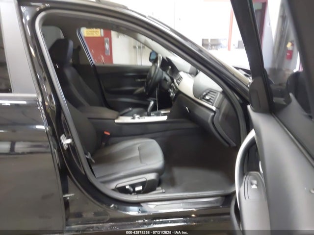 BMW 320i 2018 WBA8A3C54JA358655 Image 5