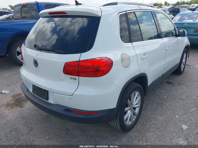 WVGRV7AX2HK006195 Volkswagen 2.0 tsi