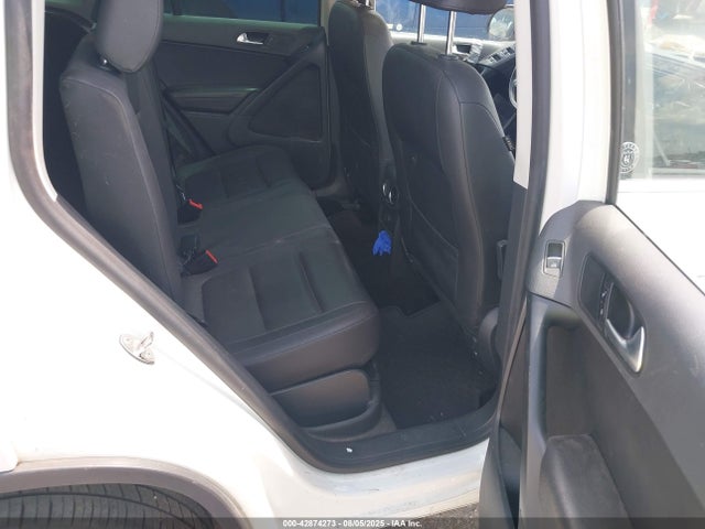 WVGRV7AX2HK006195 Volkswagen 2.0 tsi