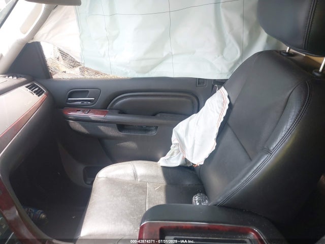 2013 CADILLAC ESCALADE ESV 1GYS4HEF3DR300443 Photo 4