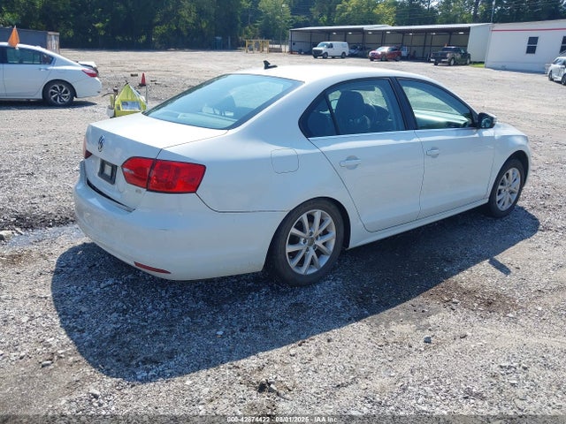 3VWD17AJ4EM327422 Volkswagen 2014