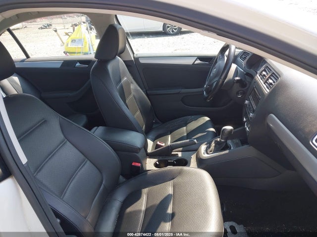 3VWD17AJ4EM327422 Volkswagen 2014