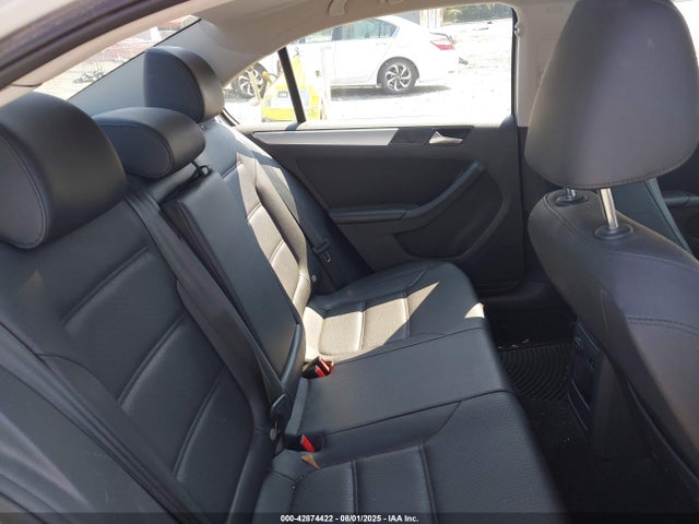 3VWD17AJ4EM327422 Volkswagen 2014