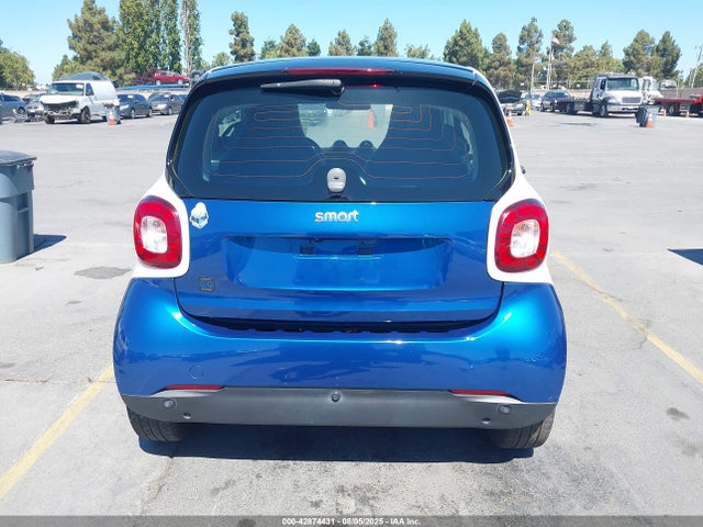 Smart M780 2018 WMEFJ9BA6JK309366 Image 16