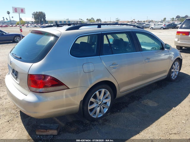 Volkswagen 2014 2014 3VWPL7AJ9EM624287 Image 4
