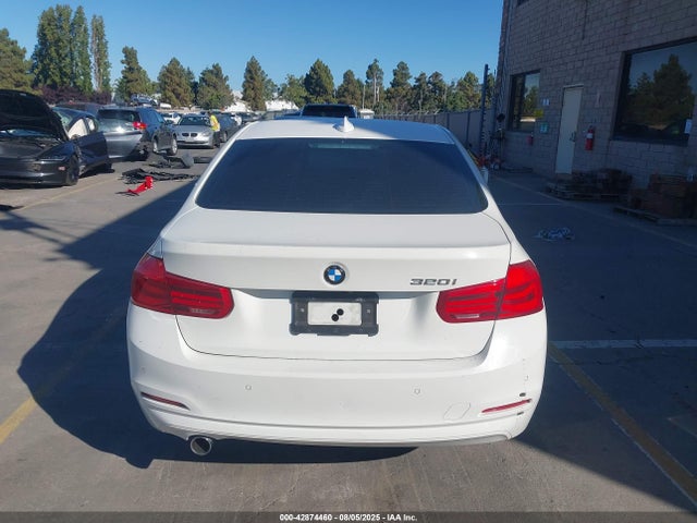 WBA8E1G53HNU14090 BMW 2017