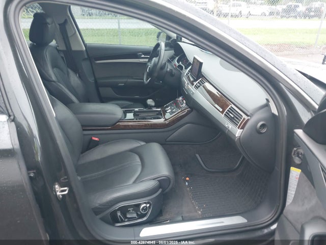 2011 AUDI A8 WAUAVAFD2BN020842 Photo 4