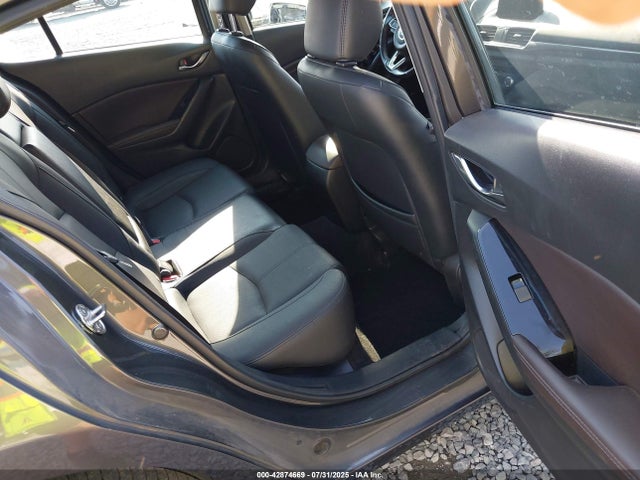 3MZBN1W36JM264322 Mazda py