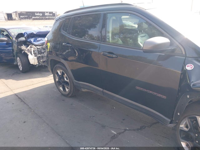 Jeep 2018 2018 3C4NJDDBXJT146013 Image 13