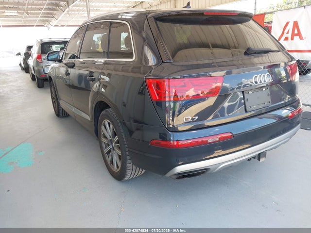 2017 AUDI Q7 WA1LHAF70HD039461 Photo 2