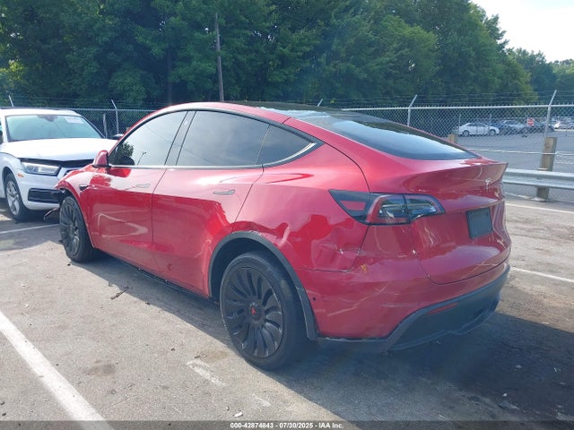2021 TESLA MODEL Y 5YJYGDEE8MF285788 Photo 2