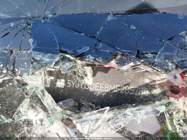 2021 TESLA MODEL Y 5YJYGDEE8MF285788 Photo 8