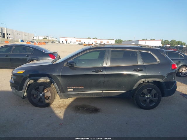 1C4PJLCB0GW346406 Jeep Cherokee