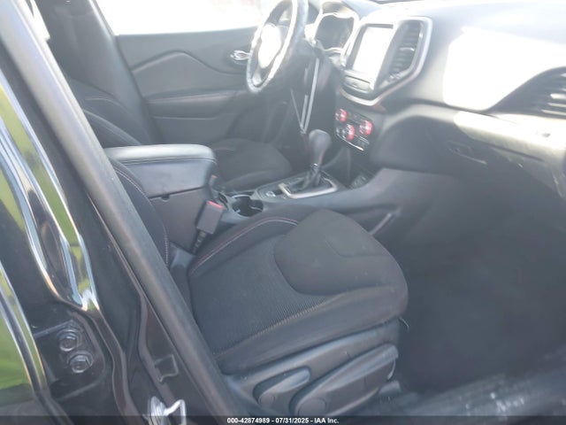 1C4PJLCB0GW346406 Jeep Cherokee