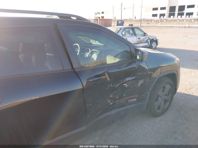 1C4PJLCB0GW346406 Jeep Cherokee