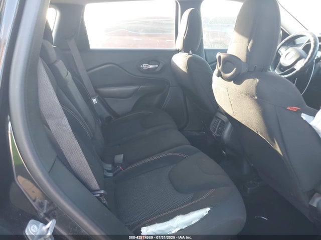 1C4PJLCB0GW346406 Jeep Cherokee