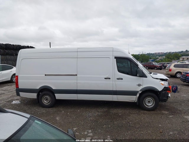 WD4PF1CD3KP153621 Mercedes-Benz om 642 with brake assist