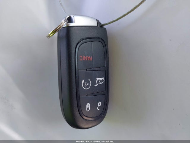 1C4PJLJX5KD241041 Jeep 2019