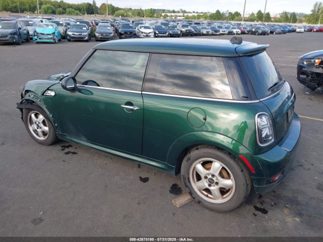 2011 MINI COOPER WMWSU3C58BT091720 Photo 2