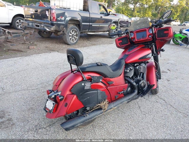 2024 INDIAN MOTORCYCLE CO. CHIEFTAIN 56KTC9BB3R3423703 Photo 3