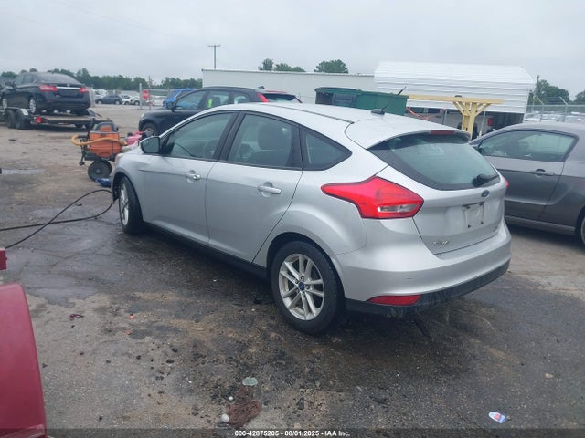 Ford Focus 2015 1FADP3K26FL223153 Image 3