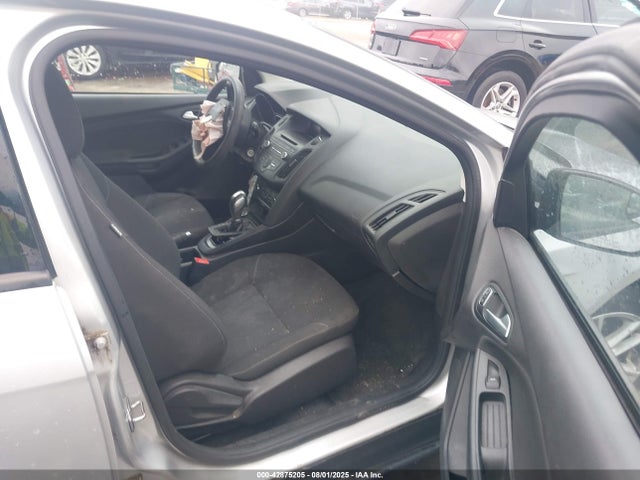 Ford Focus 2015 1FADP3K26FL223153 Image 5