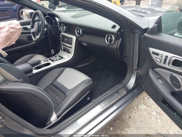 2020 MERCEDES-BENZ SLC 300 W1KPK3JAXLF172092 Photo 4