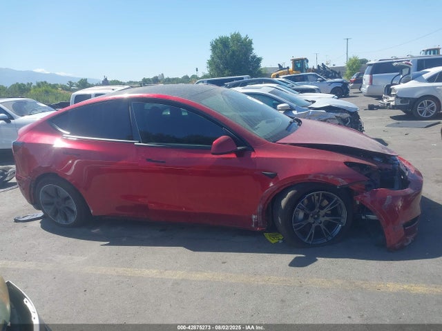 7SAYGDEE7RF192111 Tesla Model Y