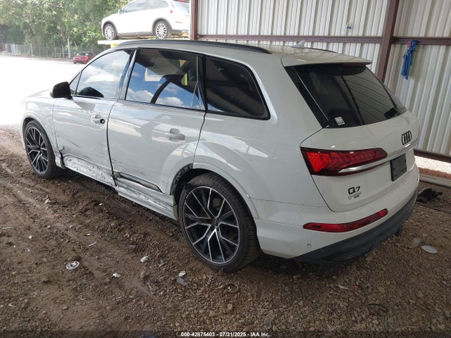 2021 AUDI Q7 WA1VXAF77MD032089 Photo 2