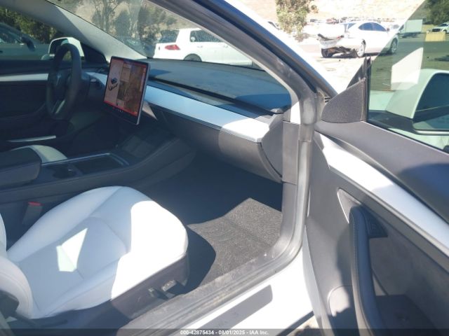 2021 TESLA MODEL 3 5YJ3E1EA8MF064588 Photo 4