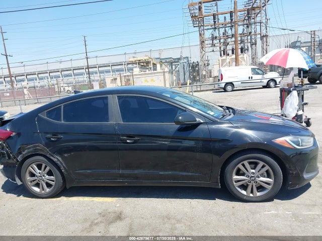 KMHD84LF0HU425977 Hyundai 2017