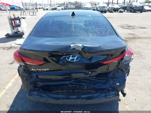 KMHD84LF0HU425977 Hyundai 2017