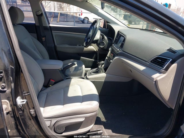 KMHD84LF0HU425977 Hyundai 2017