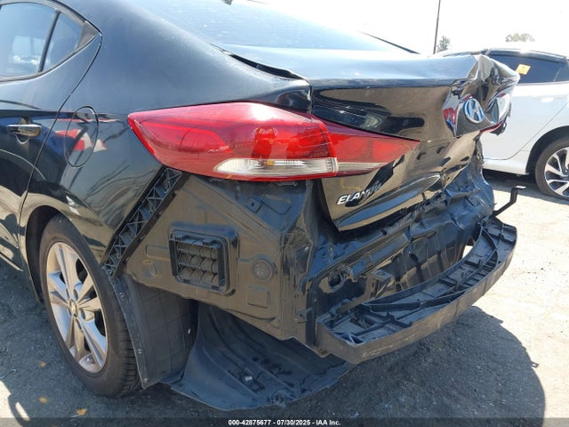 KMHD84LF0HU425977 Hyundai 2017