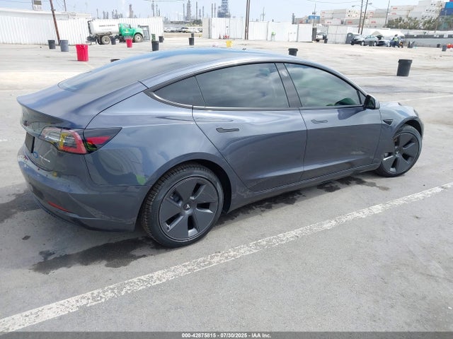 Tesla 2022 2022 5YJ3E1EB2NF273156 Image 4