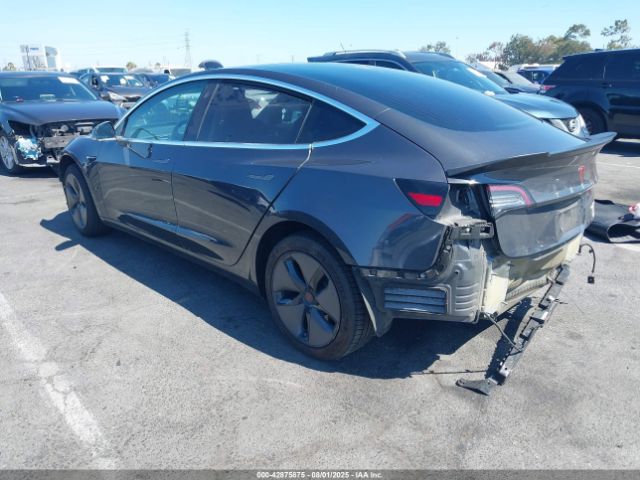 2018 TESLA MODEL 3 5YJ3E1EB2JF077177 Photo 2